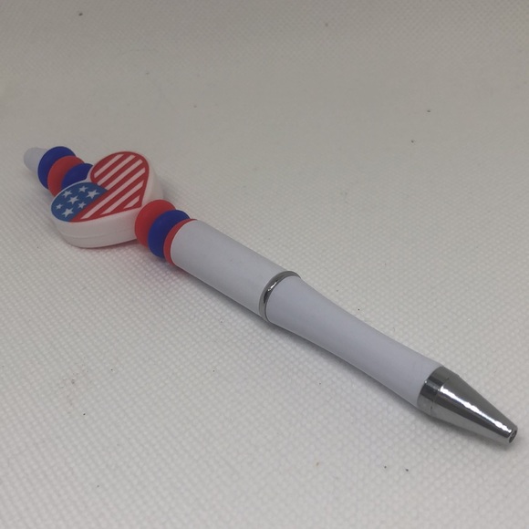 🟢 American Flag Heart Blue Red Beaded Focal Pen - Picture 2 of 10